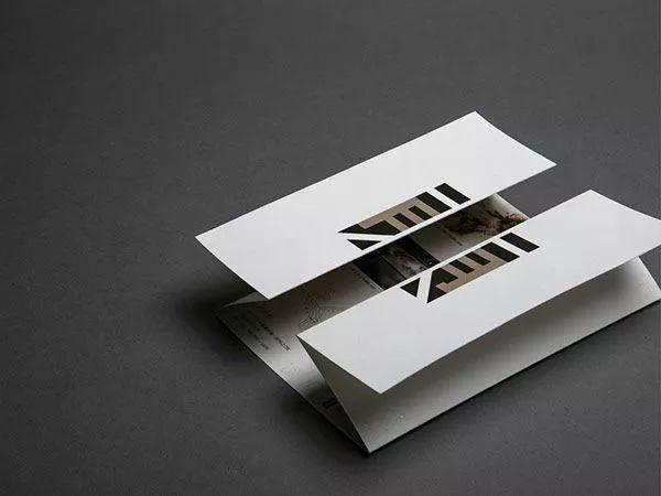 你造么？折頁設(shè)計的6種版式  第24張